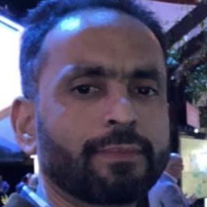 Meet your Posher, Saqib